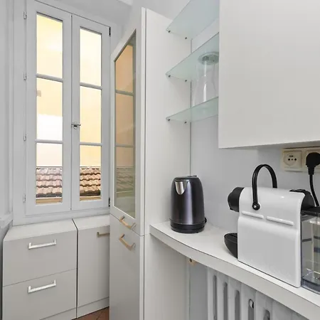Lägenhet Lumineux 4pax Dans Batiment Historique Menton