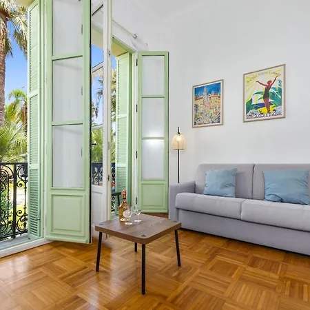 Lumineux 4pax Dans Batiment Historique Lägenhet